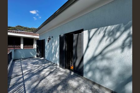 Casa à venda com 250m², 3 quartos e 2 vagas Casa à venda com 250m², 3 quartos e 2 vagasSacada Quarto 2 e 3