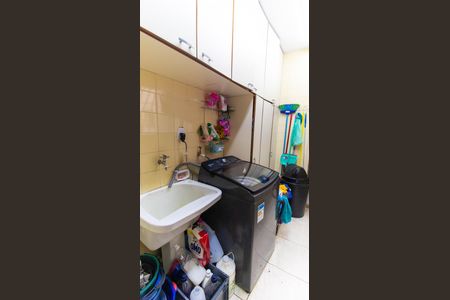 Apartamento à venda com 150m², 4 quartos e 1 vaga Apartamento à venda com 150m², 4 quartos e 1 vagaLavanderia