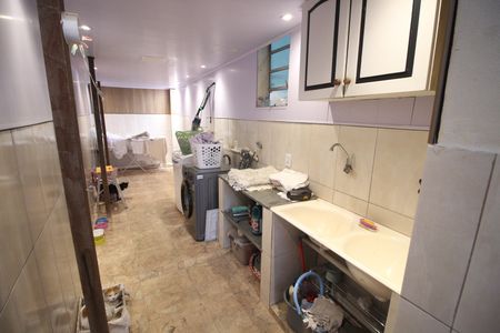 Casa à venda com 530m², 4 quartos e 4 vagasÁrea de Serviço