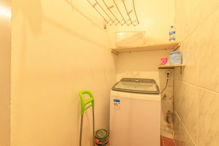 Casa à venda com 200m², 4 quartos e 1 vagaÁrea de Serviço