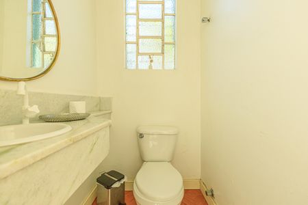 Casa à venda com 200m², 4 quartos e 1 vagaLavabo da Sala 1