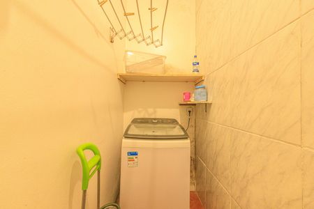 Casa à venda com 200m², 4 quartos e 1 vagaÁrea de Serviço