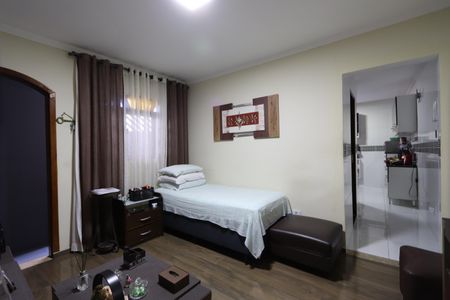 Sala de casa à venda com 3 quartos, 130m² em Vila Tolstoi, São Paulo