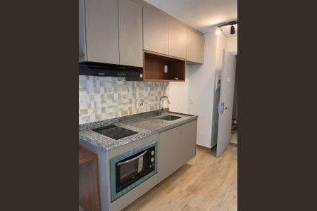 Cozinha de kitnet/studio para alugar com 1 quarto, 30m² em Sumarezinho, São Paulo