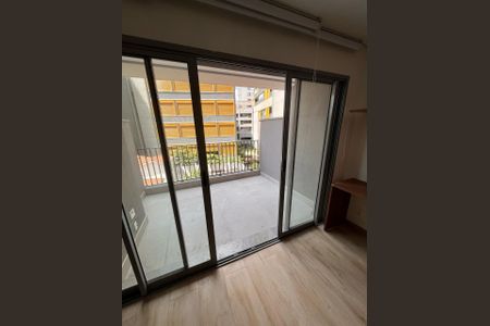 Sala de kitnet/studio para alugar com 1 quarto, 30m² em Sumarezinho, São Paulo