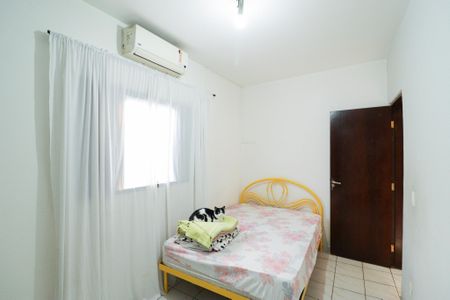 Casa à venda com 300m², 4 quartos e 3 vagasQuarto 2