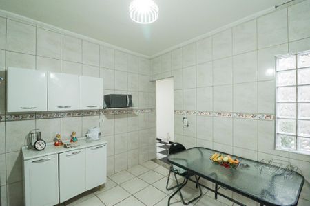 Casa à venda com 300m², 4 quartos e 3 vagasCozinha