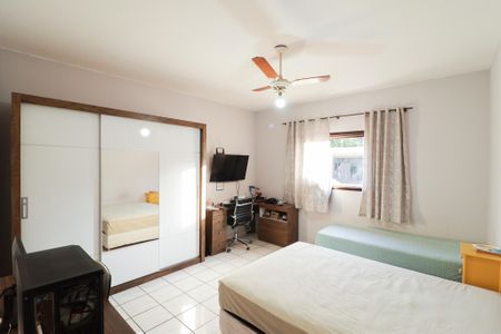 Casa à venda com 300m², 4 quartos e 3 vagasQuarto 4