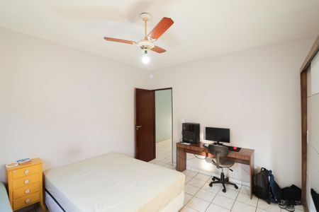 Casa à venda com 300m², 4 quartos e 3 vagasQuarto 4