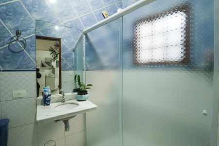 Casa à venda com 300m², 4 quartos e 3 vagasBanheiro 2