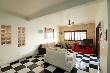 Casa à venda com 300m², 4 quartos e 3 vagasSala