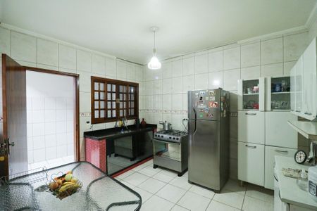 Casa à venda com 300m², 4 quartos e 3 vagasCozinha