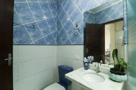 Casa à venda com 300m², 4 quartos e 3 vagasBanheiro 2