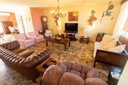 Sala de TV de apartamento à venda com 4 quartos, 571m² em Bosque, Campinas