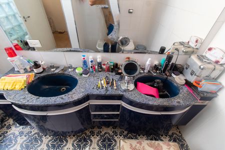 Apartamento à venda com 571m², 4 quartos e 2 vagasBanheiro da Suíte 2