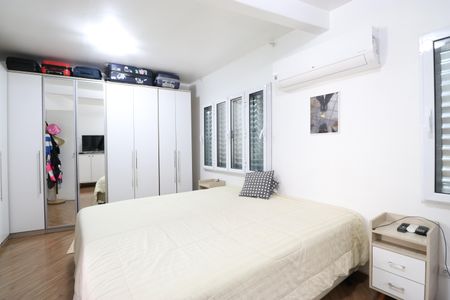 Casa à venda com 105m², 2 quartos e 2 vagasSuíte 1