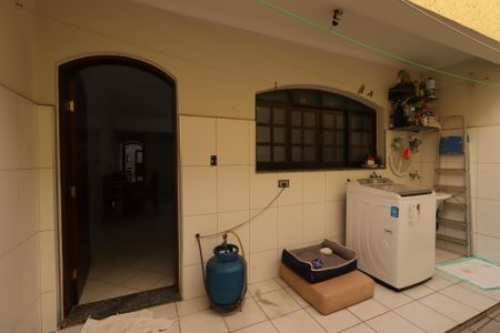 Casa à venda com 240m², 3 quartos e 4 vagasÁrea de Serviço