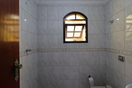 Casa à venda com 240m², 3 quartos e 4 vagasLavabo