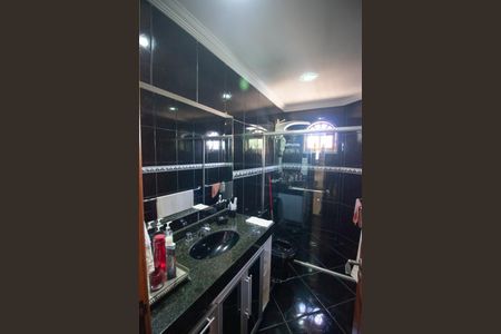 Casa à venda com 255m², 4 quartos e 7 vagasBanheiro da Suíte