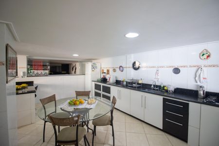 Cozinha de casa à venda com 4 quartos, 255m² em Tropical, Contagem