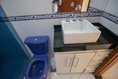 Casa à venda com 255m², 4 quartos e 7 vagasBanheiro Social
