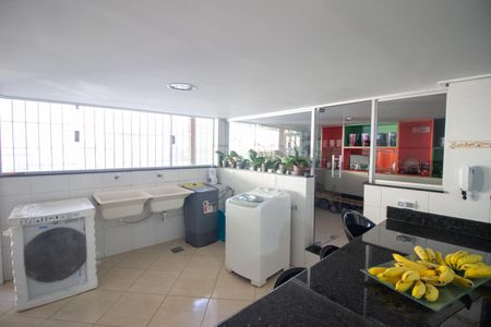 Casa à venda com 255m², 4 quartos e 7 vagasÁrea de Serviço