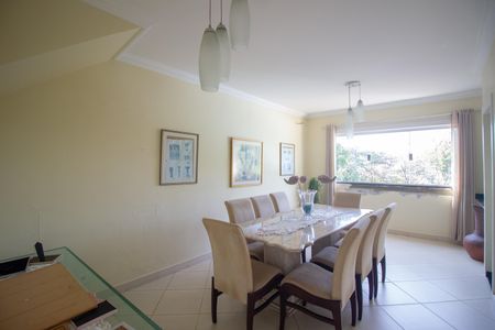 Casa à venda com 255m², 4 quartos e 7 vagasCopa