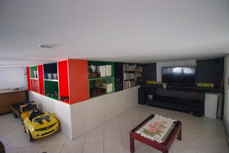Casa à venda com 255m², 4 quartos e 7 vagasTerraço