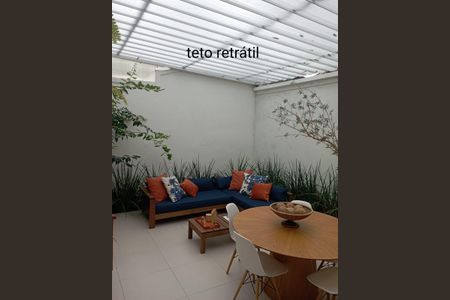 Casa à venda com 170m², 3 quartos e 2 vagas Casa à venda com 170m², 3 quartos e 2 vagasÁrea Externa