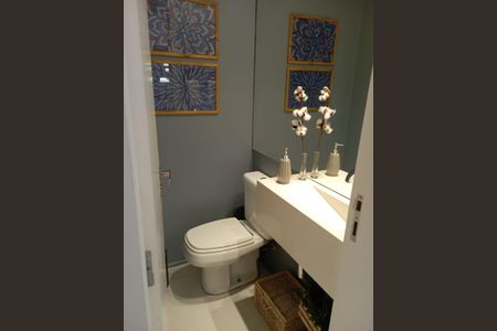 Casa à venda com 170m², 3 quartos e 2 vagas Casa à venda com 170m², 3 quartos e 2 vagasBanheiro