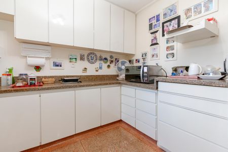 Casa para alugar com 195m², 4 quartos e 4 vagasCozinha