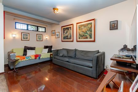 Casa para alugar com 195m², 4 quartos e 4 vagasSala