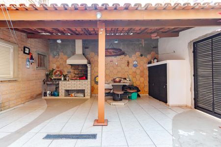 Casa para alugar com 195m², 4 quartos e 4 vagasQuintal