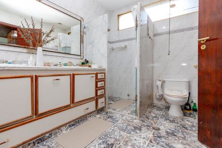 Casa para alugar com 195m², 4 quartos e 4 vagasBanheiro da Suíte 1