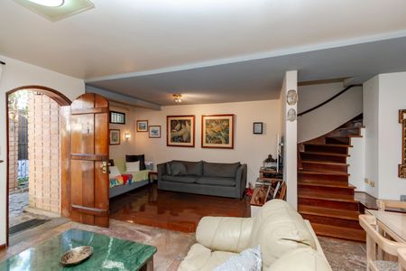 Casa para alugar com 195m², 4 quartos e 4 vagasSala