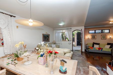 Casa para alugar com 195m², 4 quartos e 4 vagasSala