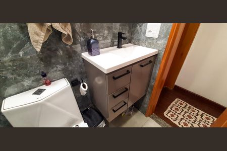 Apartamento à venda com 50m², 2 quartos e 1 vaga Apartamento à venda com 50m², 2 quartos e 1 vagaBanheiro Social