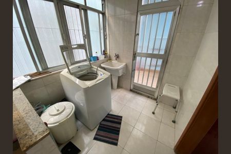 Casa à venda com 170m², 4 quartos e 2 vagasÁrea de Serviço