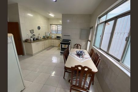 Casa à venda com 170m², 4 quartos e 2 vagasCozinha / Copa