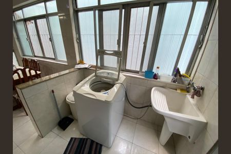 Casa à venda com 170m², 4 quartos e 2 vagasÁrea de Serviço