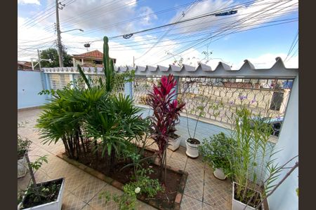 Casa à venda com 170m², 4 quartos e 2 vagasQuintal