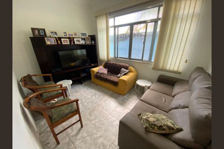 Casa à venda com 170m², 4 quartos e 2 vagasSala Tv