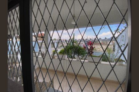 Casa à venda com 170m², 4 quartos e 2 vagasJanela - Quarto 1