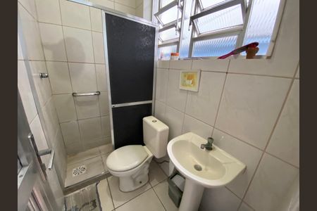 Casa à venda com 170m², 4 quartos e 2 vagasBanheiro 2