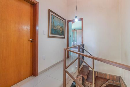 Casa à venda com 160m², 3 quartos e 4 vagasCorredor