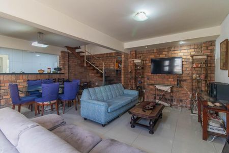 Casa à venda com 160m², 3 quartos e 4 vagasSala