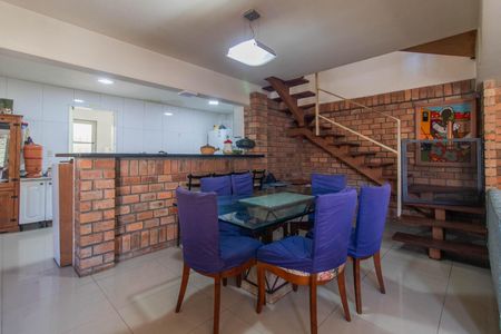 Sala de casa para alugar com 3 quartos, 160m² em Partenon, Porto Alegre