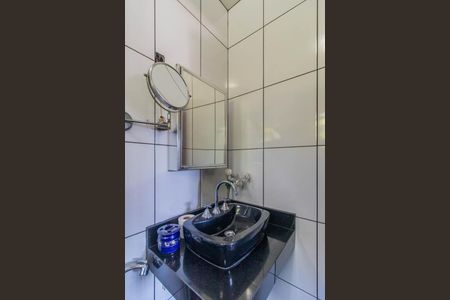 Casa à venda com 160m², 3 quartos e 4 vagasBanheiro 1
