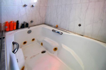 Apartamento à venda com 220m², 4 quartos e 2 vagasBanheiro da Suíte 1