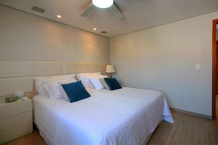 Apartamento à venda com 220m², 4 quartos e 2 vagasSuíte Master